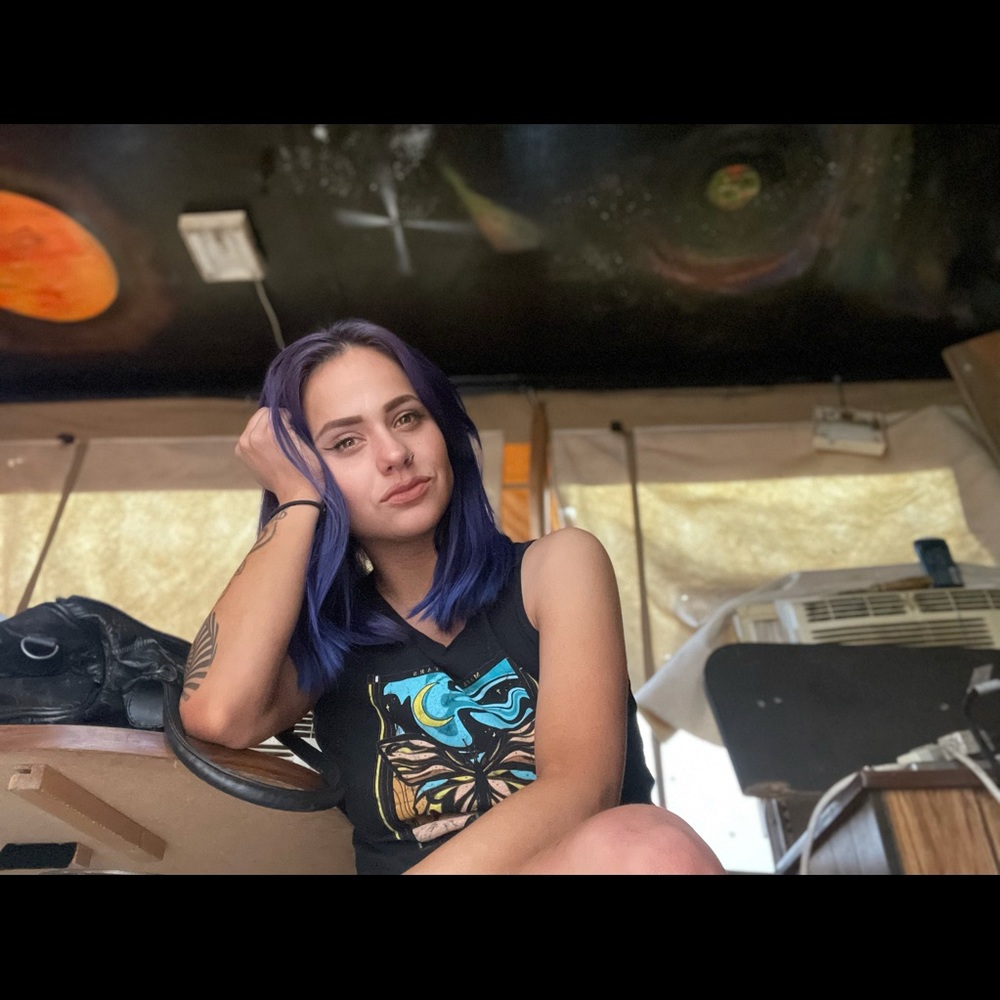 Meet your Posher, Amber